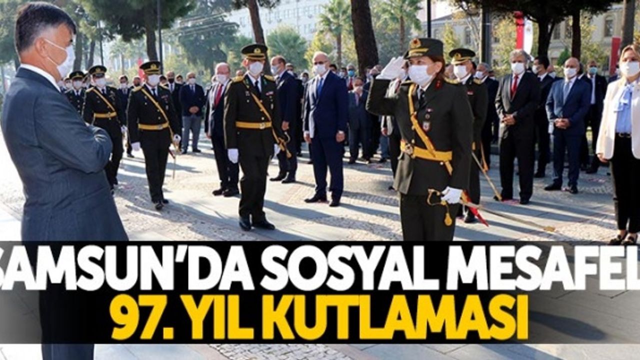 Samsun'da sosyal mesafeli Cumhuriyet Bayramı kutlaması