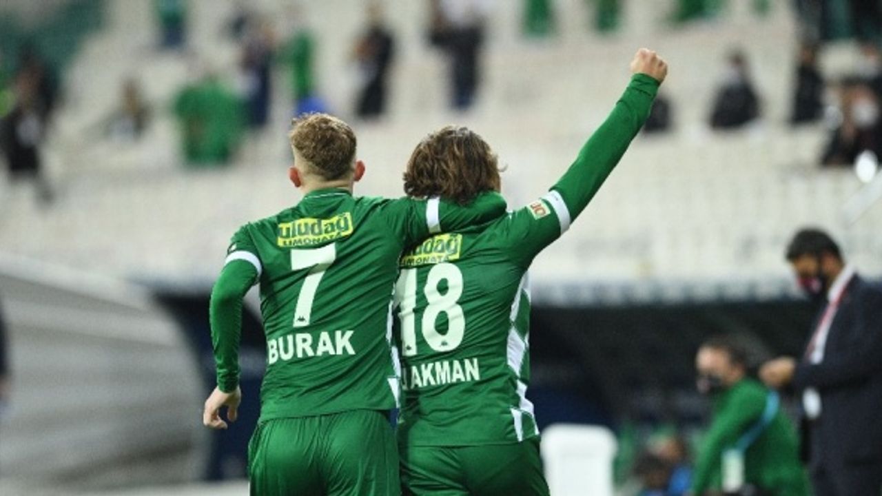 Bursaspor'un genç futbolcuları Ali Akman ve Burak Kapacak Ümit Milli Takım'a çağrıldı