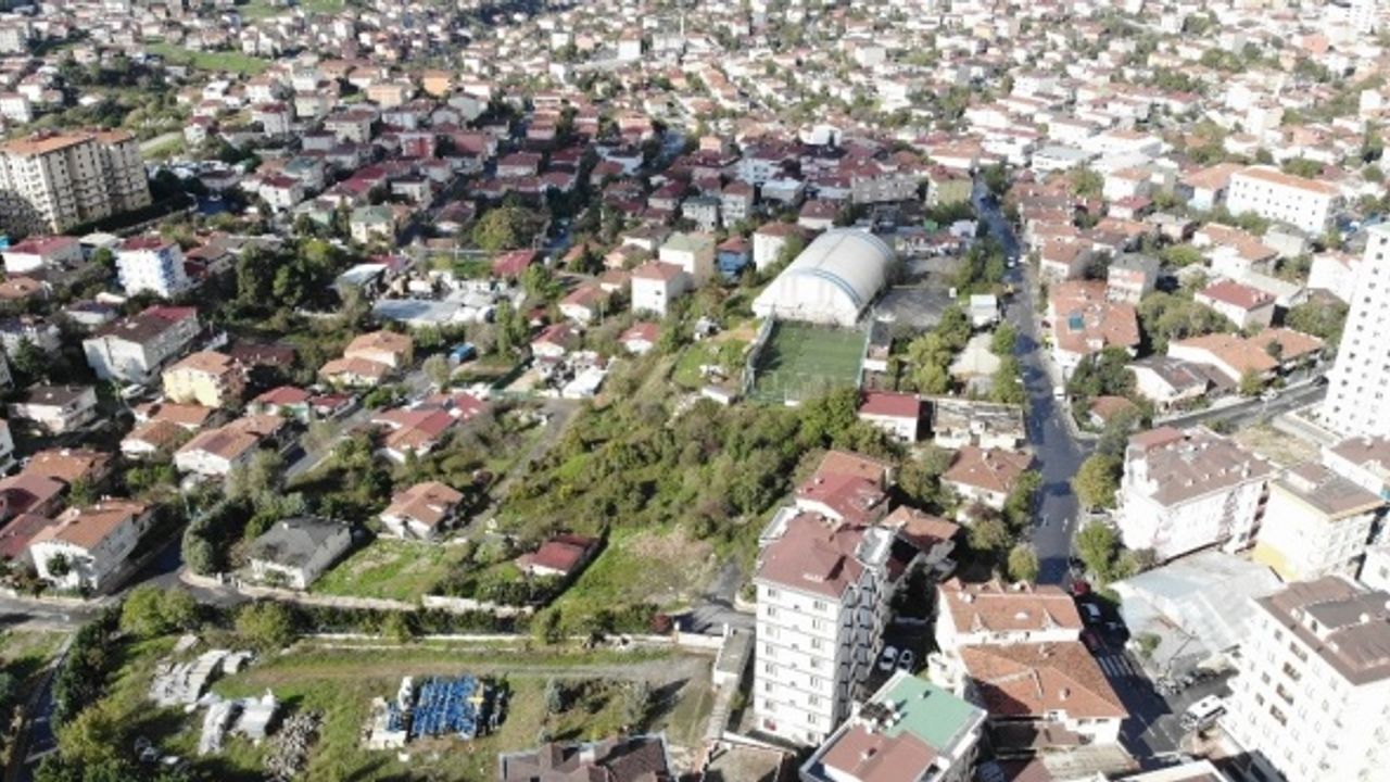 İstanbul Ümraniye'de Elmalıkent'in bir kısmı riskli alan ilan edildi