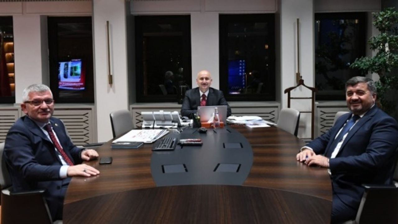 Giresun Belediye Başkanı Şenlikoğlu, projeler için Ankara'da