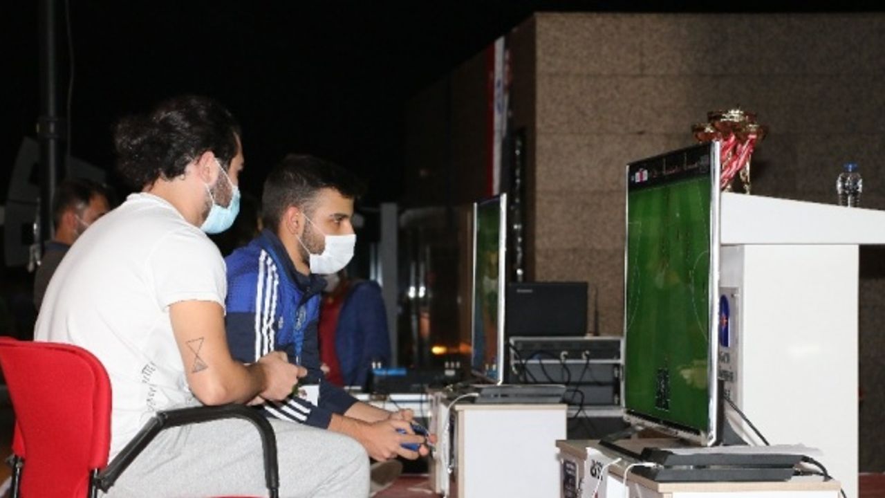 Büyükşehir'in e-spor turnuvası sona erdi