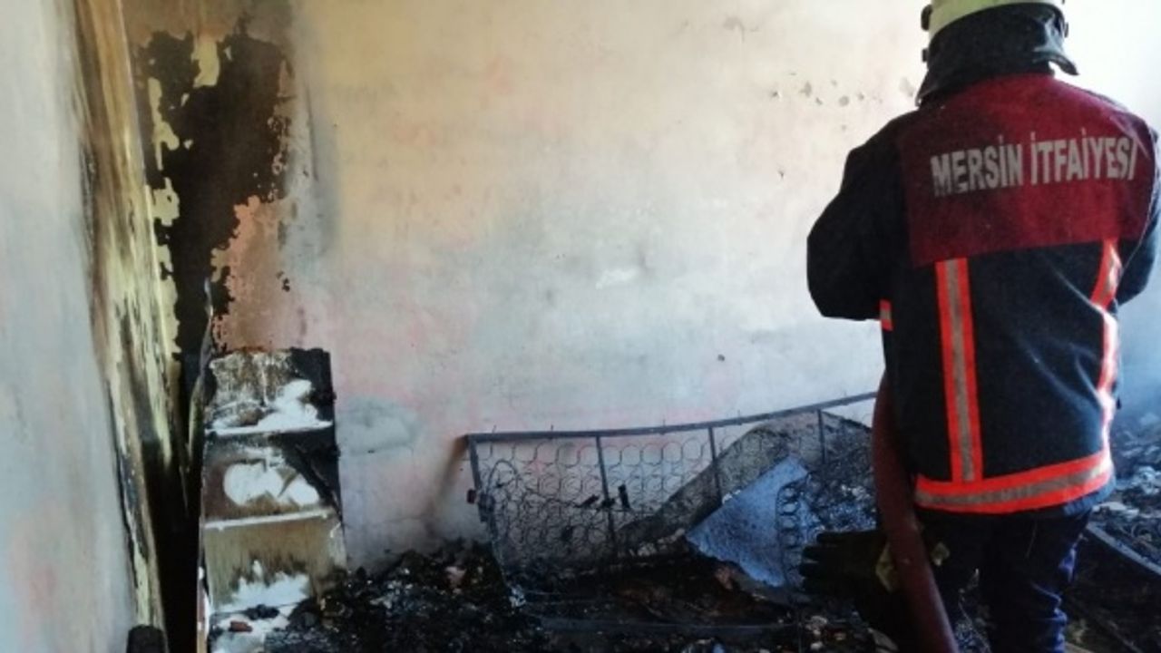 Tarsus'ta 2 ayrı yerde çıkan yangın hasara neden oldu
