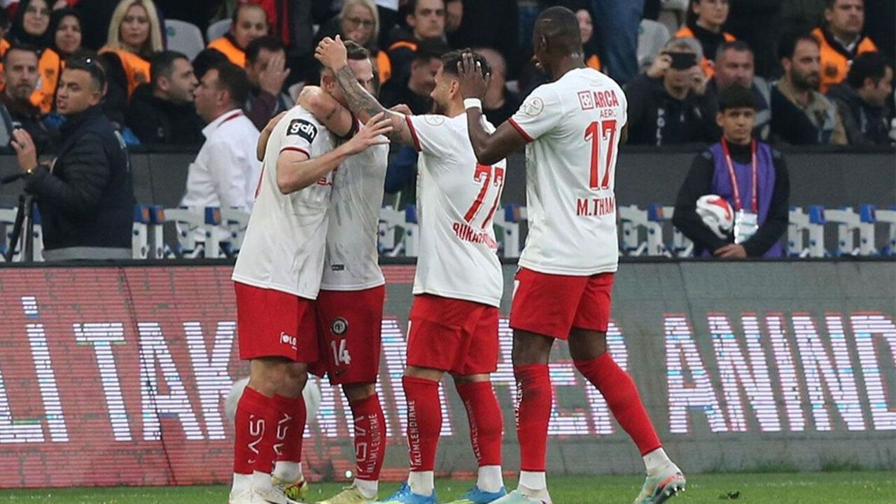 Süper Lig'e yükselen son takım Çorum FK oldu