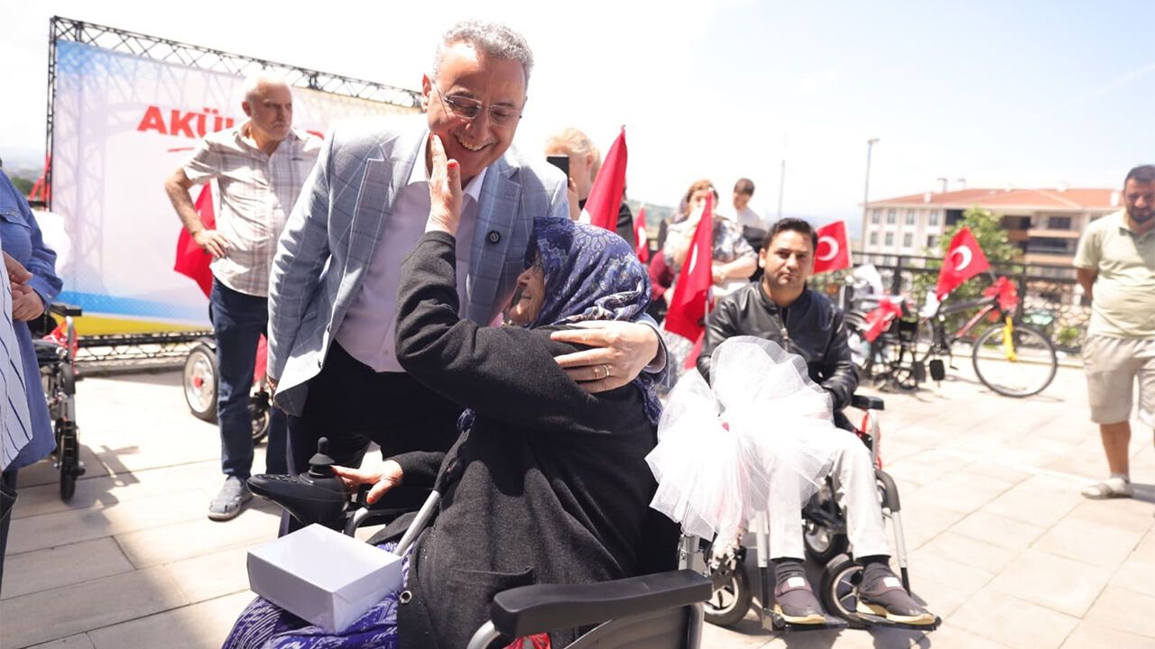 İlkadım’da yüzleri güldüren destek! Engelleri aşan yardım