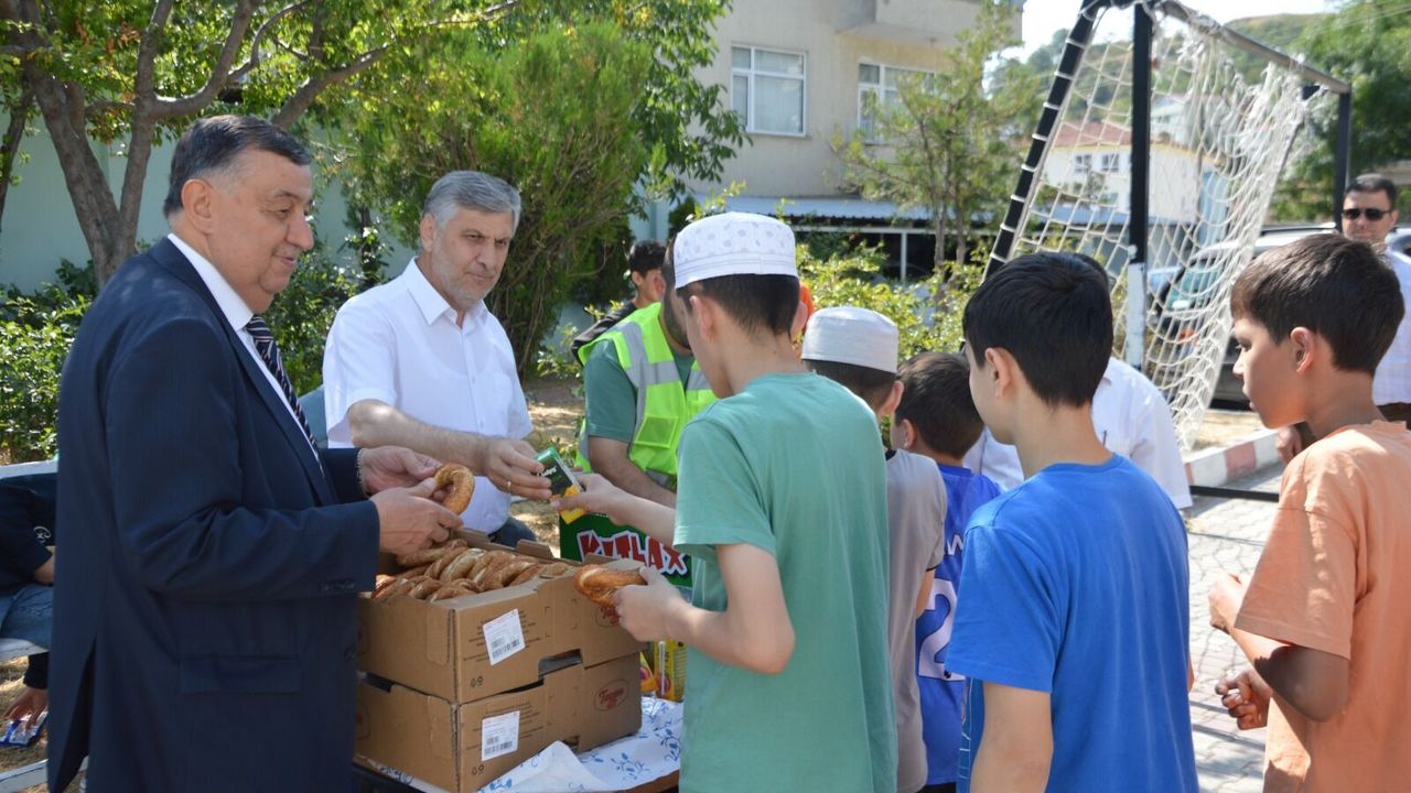 Murat İkiz, yaz Kur'an kurslarını ziyaret etti
