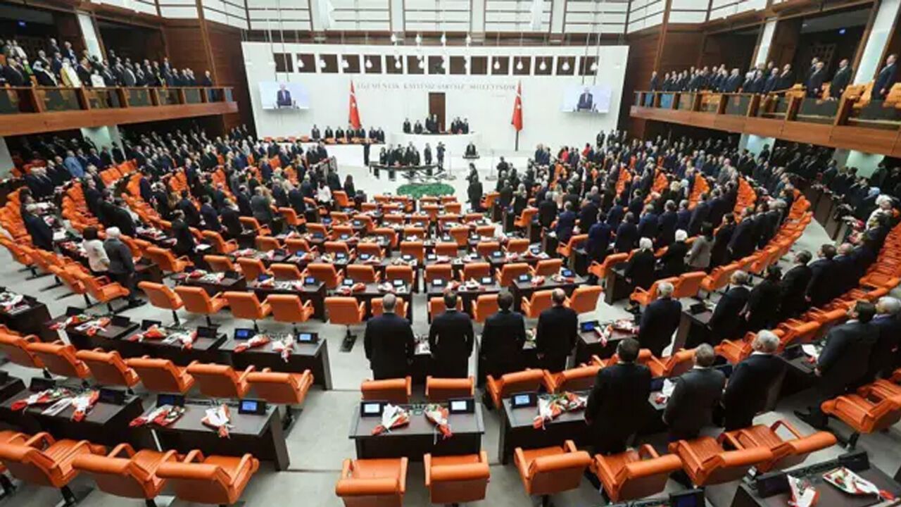 Meclis'teki tarihi yasadan ilk detaylar! 6 ay süre verildi