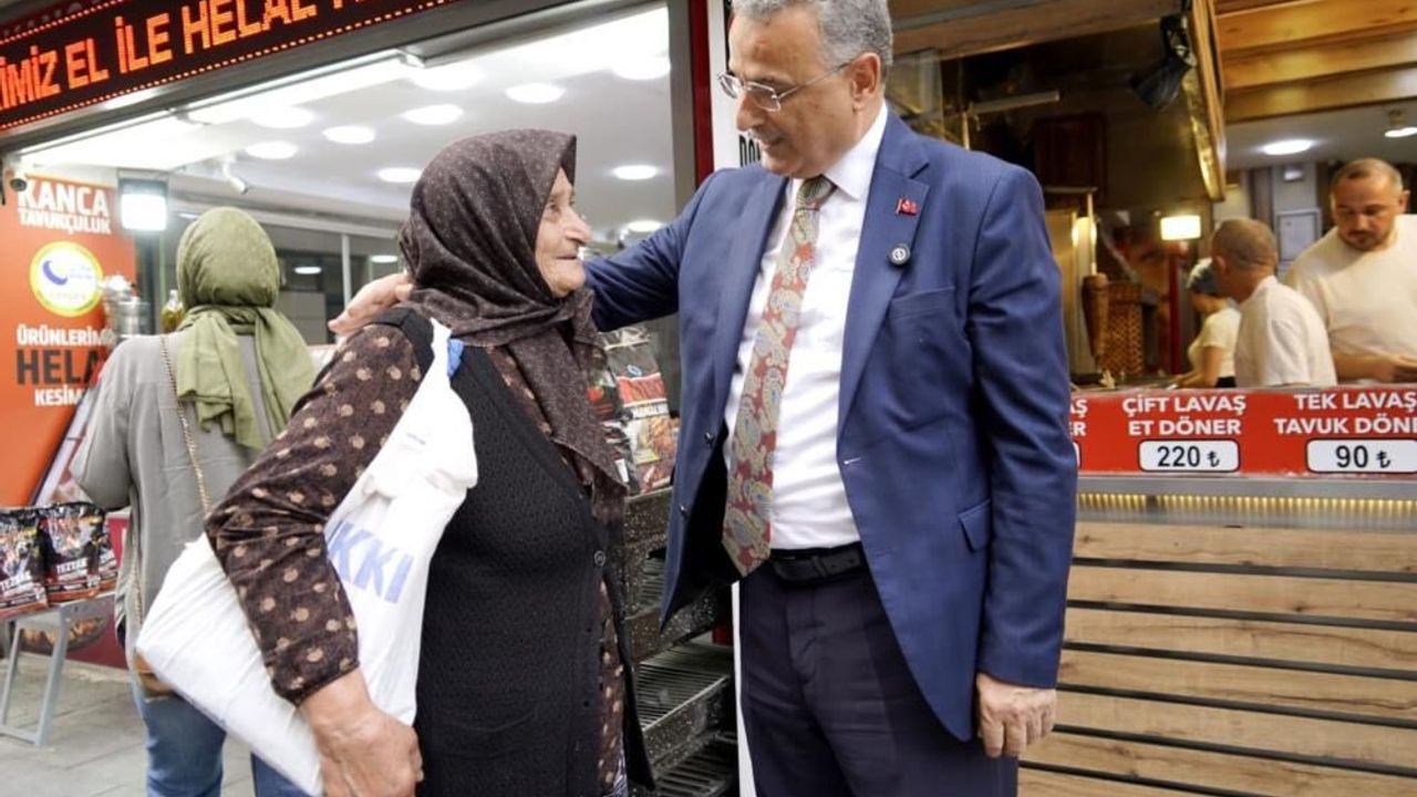 Başkan İhsan Kurnaz sahada: Esnaf ve vatandaşları dinledi