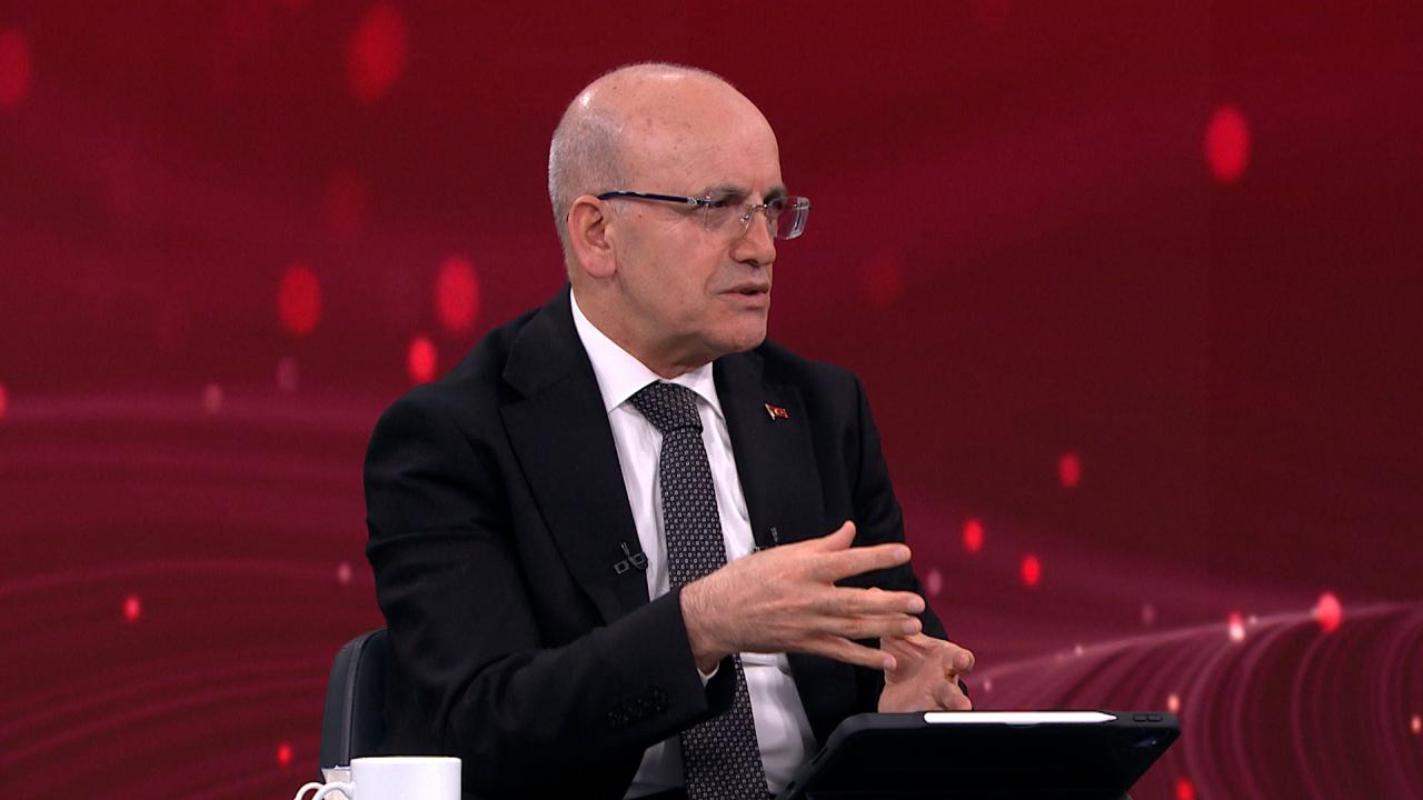 Mehmet Şimşek istifa mı etti? Bakan’dan iddialara jet yanıt
