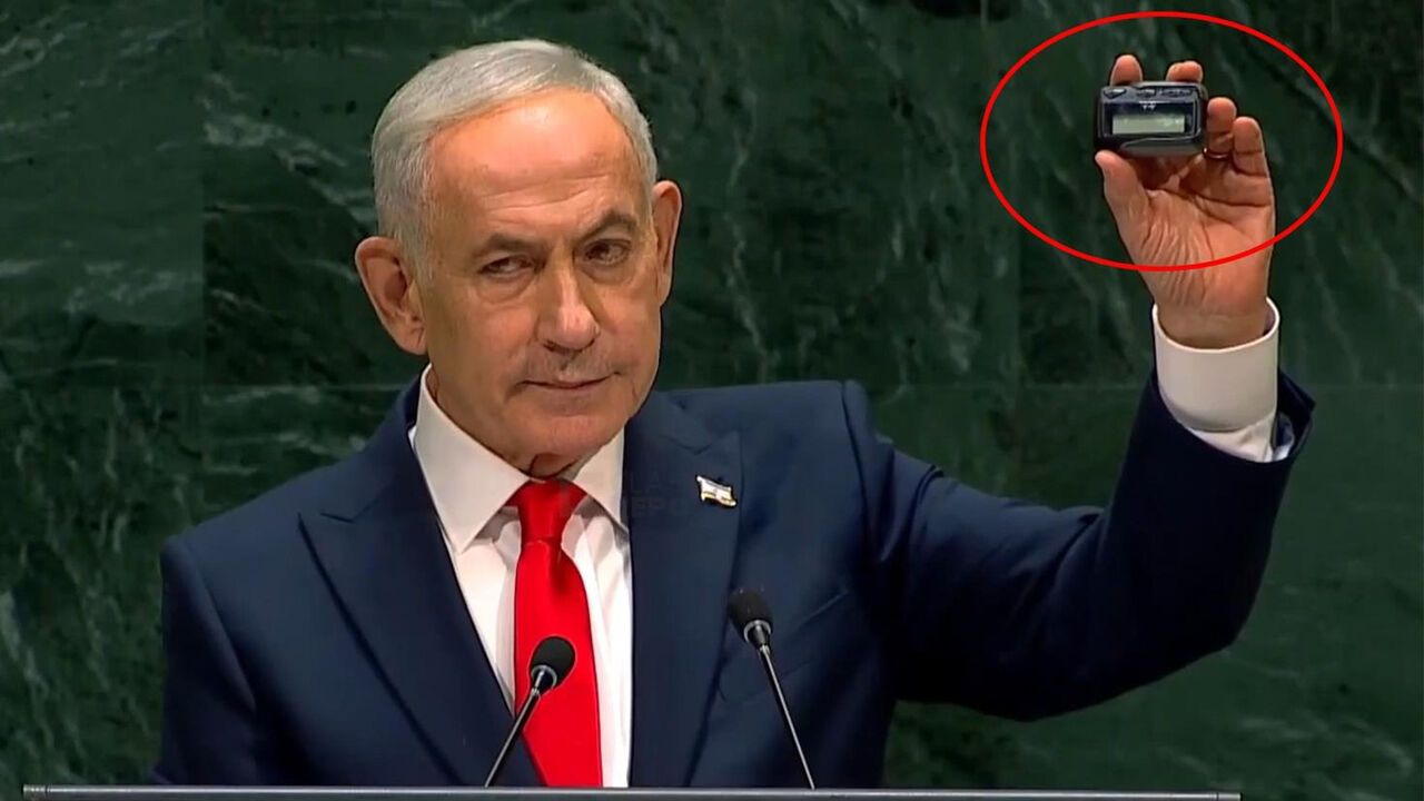 Netanyahu dünyayı elindeki bu cihazla tehdit etti