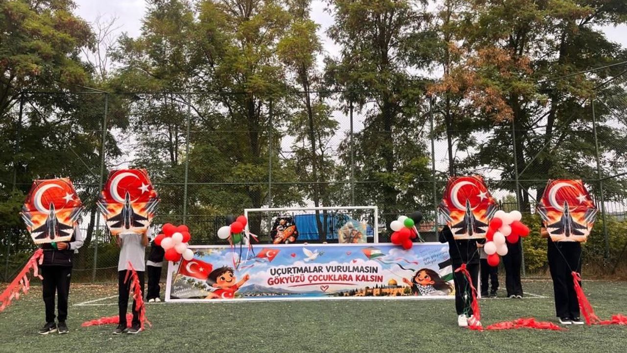 Samsun’da uçurtmalar çocuklar için havalandı