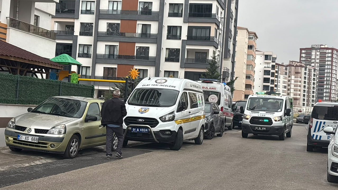 Çatı katında acı son! Genç kadın ölü bulundu