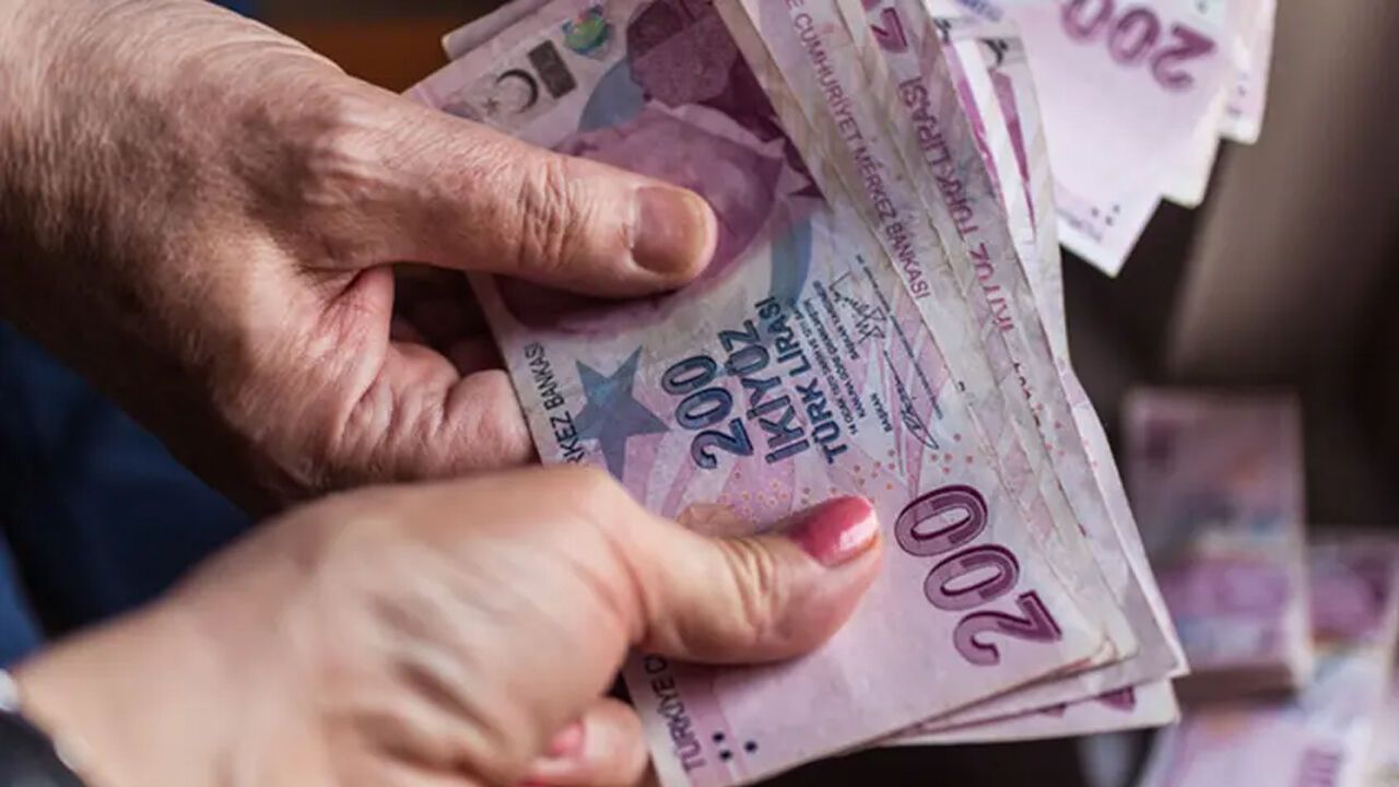 Emeklilerin gözü bu rakamlarda! Bankalar peş peşe duyurdu
