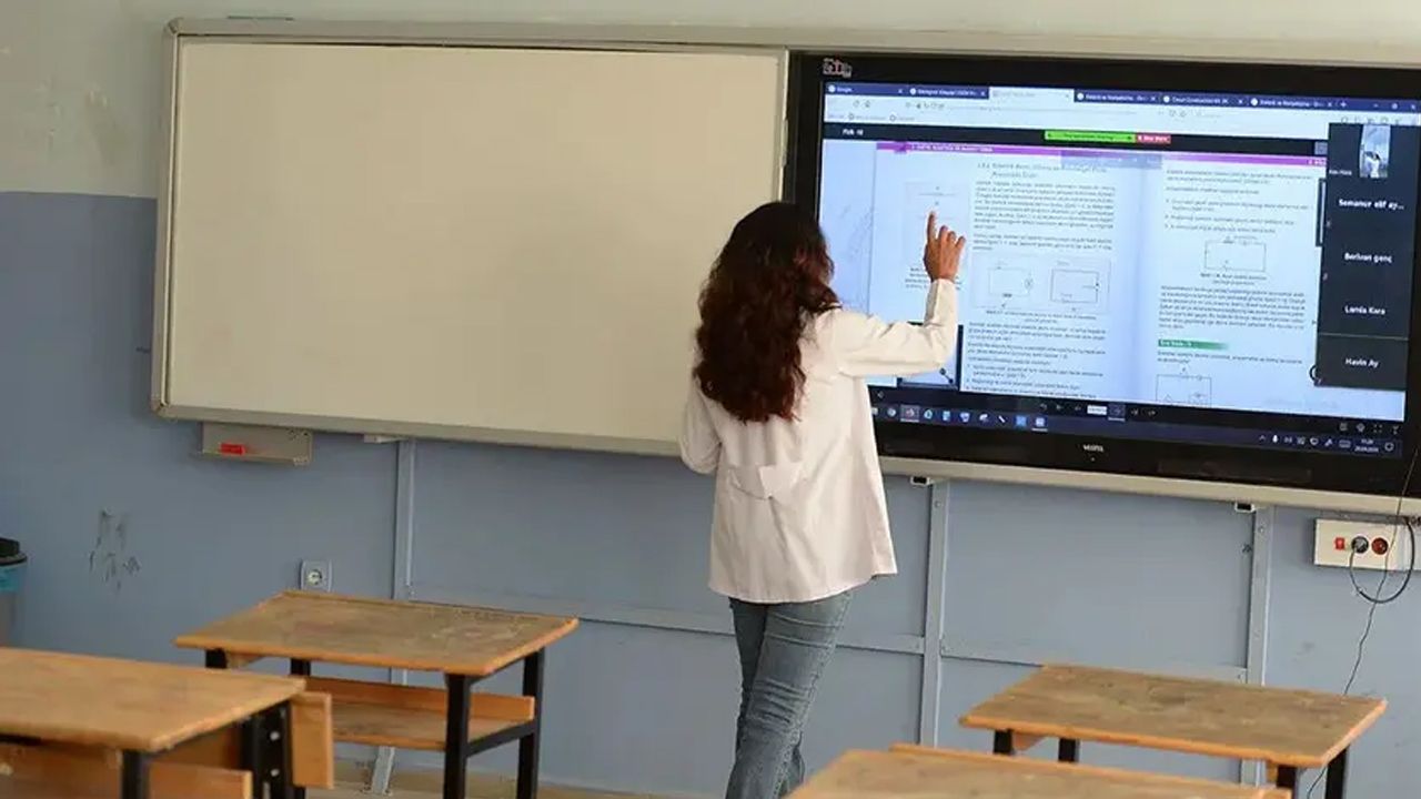 MEB’den ilkokullarda büyük değişiklik sinyali! Öğretmen sistemi değişebilir