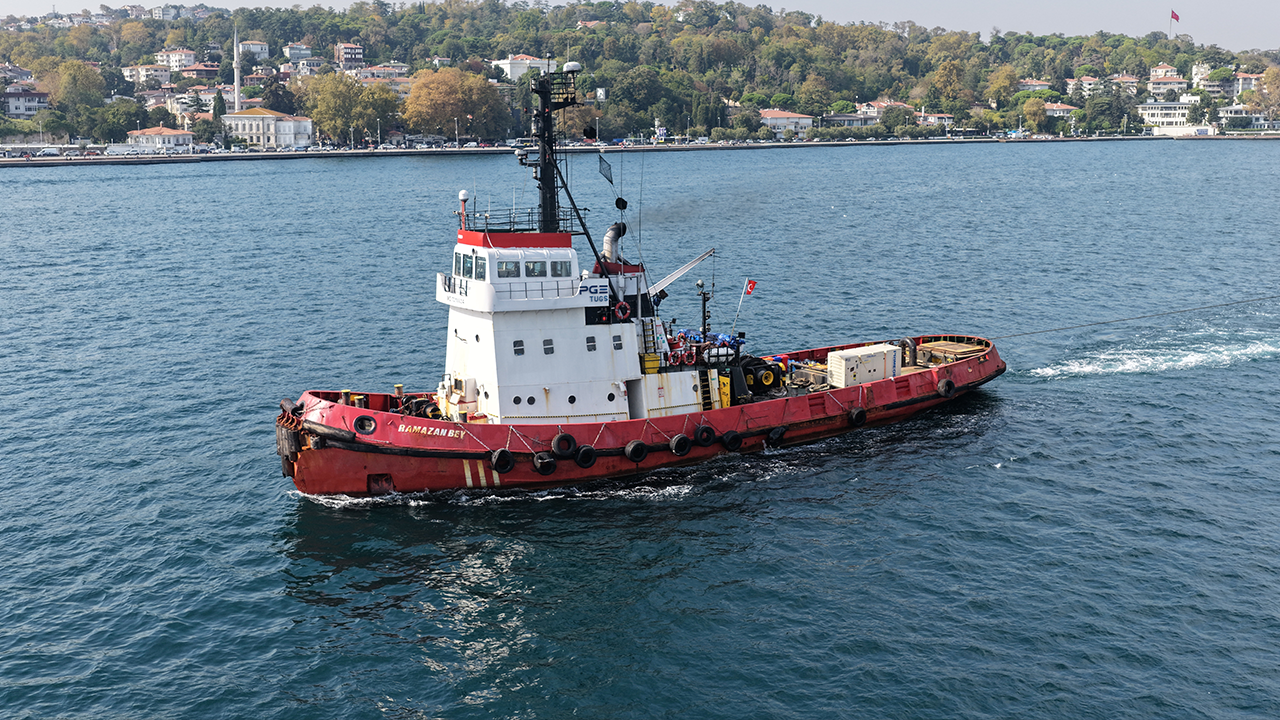Samsun Limanı’nda onarılmıştı! Vurulan gemiler Boğaz’dan geçti