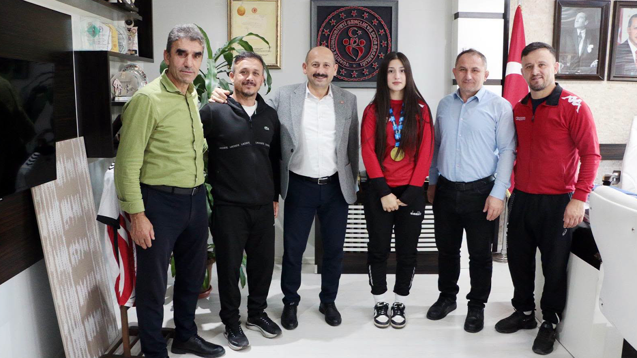 Samsunlu Berra Kapusuz’dan şampiyonluk sonrası ziyaret