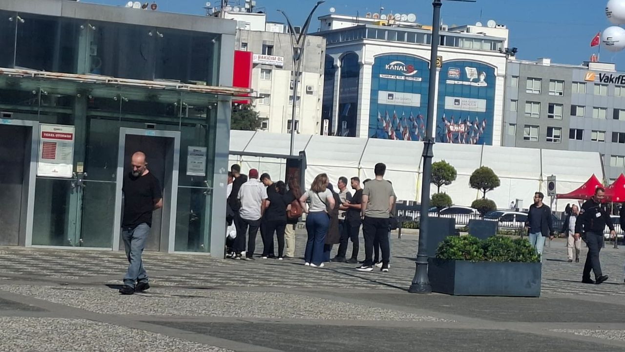Samsunspor-Trabzonspor maçı öncesi bilet yoğunluğu