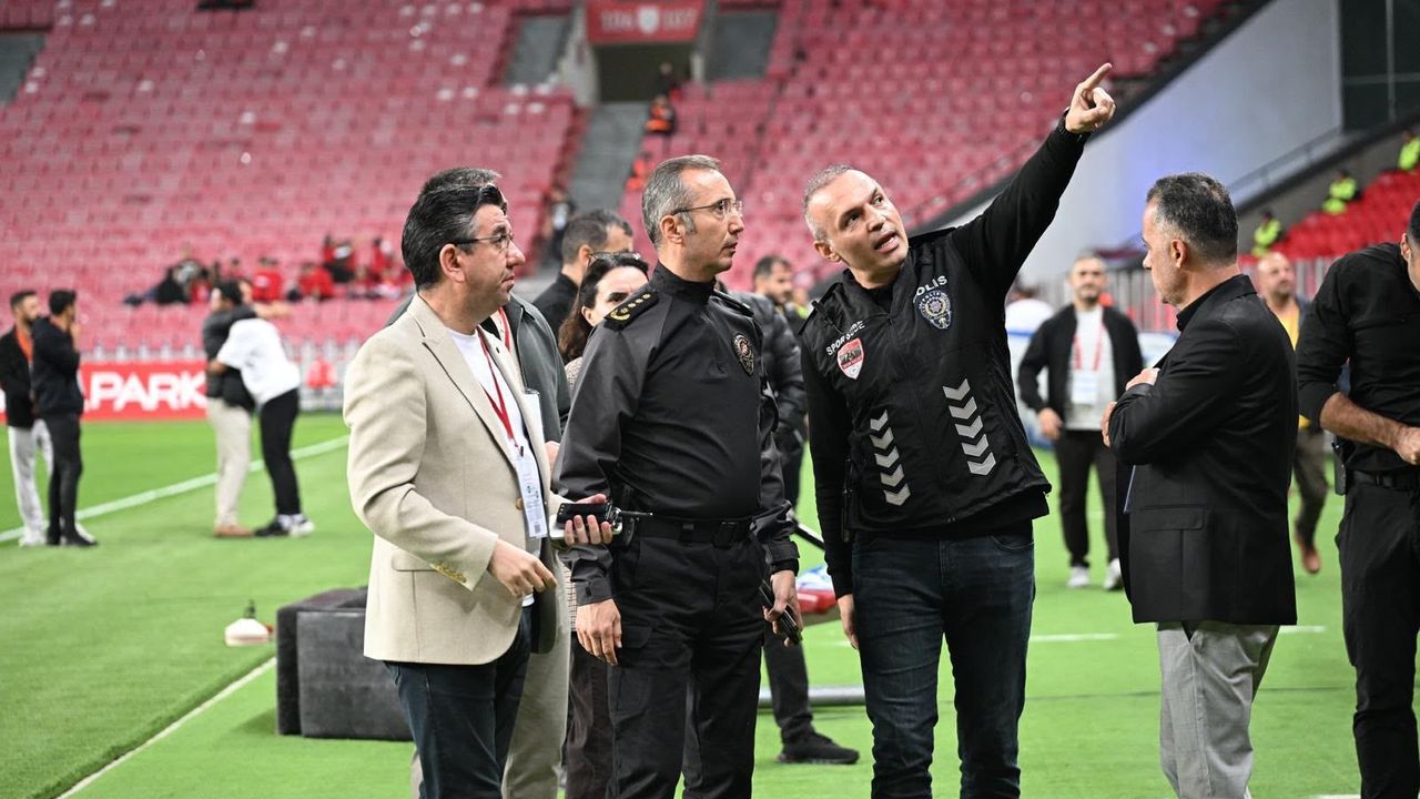 Samsun İl Emniyet Müdürü Faruk Aydın, maç öncesi tedbirleri inceledi