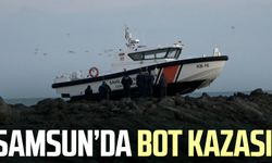 Samsun'da bot kayalıklara çarptı!