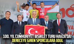 100. Yıl Cumhuriyet Bisiklet Turu Havza'da! Dereceye giren sporculara ödül