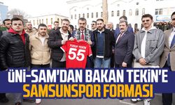 ÜNİ-SAM'dan Milli Eğitim Bakanı Yusuf Tekin'e Samsunspor forması