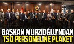 Başkan Salih Zeki Murzioğlu'ndan Samsun TSO personeline plaket