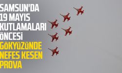Samsun'da 19 Mayıs kutlamaları öncesi gökyüzünde nefes kesen prova