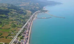 Yakakent’te Sessiz Sahiller ve Huzurlu Gezi Rotaları