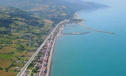 Yakakent’te Kışın Deniz Kıyısında Huzur: Sessiz Kasaba Yaşamı