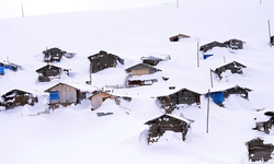 Kavak Yaylalarında Kış Hazırlıkları: Kar Altında Köy Yaşamı