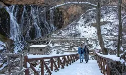 Salıpazarı Şelaleleri Kışın Buz Tutarken