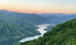 Ayvacık Baraj Gölü’nde Sessizlik ve Doğa