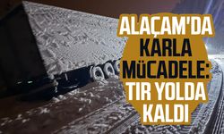 Alaçam'da karla mücadele: Tır yolda kaldı