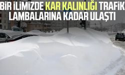 Bir ilimizde kar kalınlığı trafik lambalarına kadar ulaştı