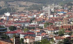 Kavak’ta Mevsimlerin Kurduğu İlçe Düzeni