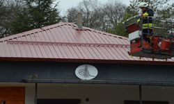 Havza’da itfaiyeden kedi operasyonu