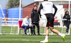 Samsunspor Teknik Direktörü Thorsten Fink pür dikkat!