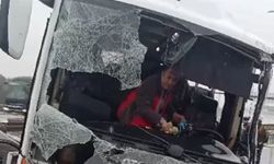 Zincirleme kazada acı haber! 1 polis şehit, çok sayıda yaralı var