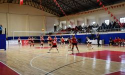 Samsunspor ile Vezirköprü GSİM arasında dostluk maçı yapıldı