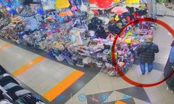 Samsun’da pes dedirten hırsızlık: Müşteri gibi geldi, tezgahtan alıp kaçtı!