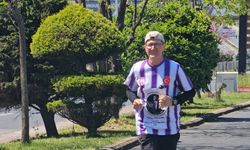 Atatürk sevdalısı diş hekimi Fedai Kürtül İstanbul'dan Samsun'a koşuyor!