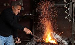Alaçam’da örnek hayat! 94 yaşındaki İsmet Karagül'den gençlere ders