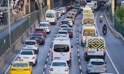 Araç sahiplerine kötü haber! Bu gece yarısı çifte zam geliyor