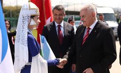 Eski Başbakan Binali Yıldırım’dan Samsun’daki çocuk festivaline övgü