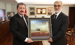 Eski Enerji ve Tabii Kaynaklar Bakanı Taner Yıldız Samsun'da