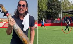 Futbol dünyası ayakta! Müslüman futbolcularını domuz etiyle kovaladı