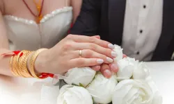 Düğün davetiyesindeki detay kullanıcıları ikiye böldü