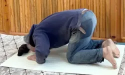 Camiyi kirletmemek için yaptığı hareket “helal olsun” dedirtti