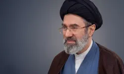 Hamaney’den sert mesaj: “İran donanması savaşa hazır”