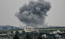 İsrail ateşkesi bozdu! Ülkenin doğusuna havadan bomba yağdırdı