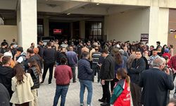 Kahramanmaraş'ta hastane önünde en acı bekleyiş